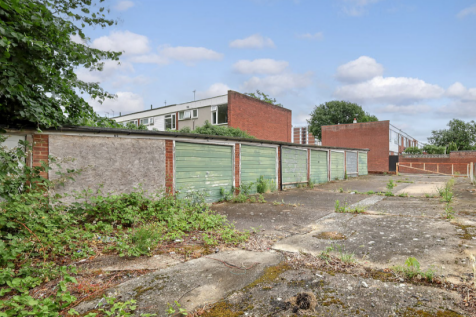 Garages Between 15 &amp; 17 Aldersgrove Avenue, Mottingham Bromley SE9 4PH