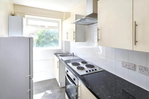 13 Cotswold Court, Hodder Drive, Perivale, Greenford, UB6 8LJ