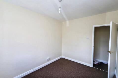 13 Cotswold Court, Hodder Drive, Perivale, Greenford, UB6 8LJ
