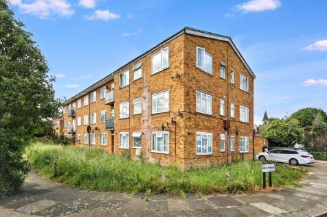 13 Cotswold Court, Hodder Drive, Perivale, Greenford, UB6 8LJ