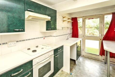 Flat 6, Lee Court, 39 - 41 Queen Anne Place, Enfield, EN1 2PS