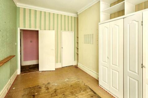 Flat 6, Lee Court, 39 - 41 Queen Anne Place, Enfield, EN1 2PS