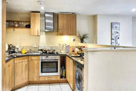 2 Paramount, Beckhampton Street, Swindon SN1 2SB