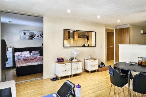 2 Paramount, Beckhampton Street, Swindon SN1 2SB