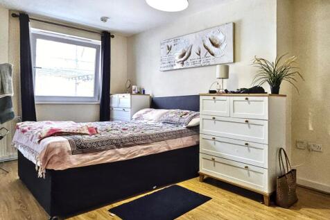 2 Paramount, Beckhampton Street, Swindon SN1 2SB