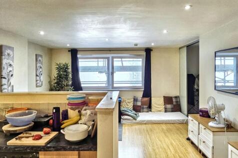 2 Paramount, Beckhampton Street, Swindon SN1 2SB