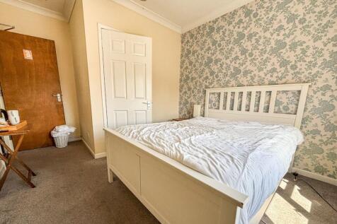 The Windsor Castle, 7 Stourbridge Road, West Midlands, DY9 7DG
