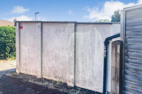 Garages at Albermarle Avenue, Cheshunt, Waltham Cross, Enfield EN8 0EY