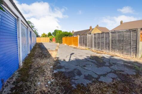 Garages at Albermarle Avenue, Cheshunt, Waltham Cross, Enfield EN8 0EY