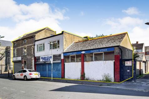172 Holton Road, Barry, Wales CF63 4HN
