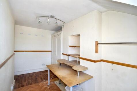 21 Garfield Road, Battersea, London SW11 5PL