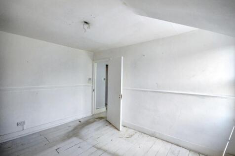 21 Garfield Road, Battersea, London SW11 5PL