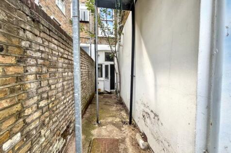 21 Garfield Road, Battersea, London SW11 5PL