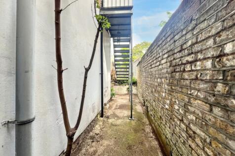 21 Garfield Road, Battersea, London SW11 5PL
