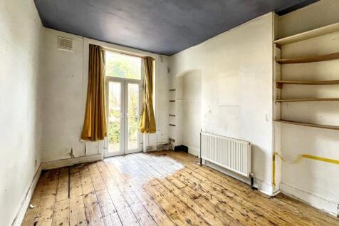 21 Garfield Road, Battersea, London SW11 5PL