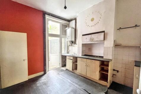 21 Garfield Road, Battersea, London SW11 5PL