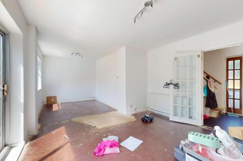 100 Crockenhill Road, Orpington, Kent, BR5 4DG