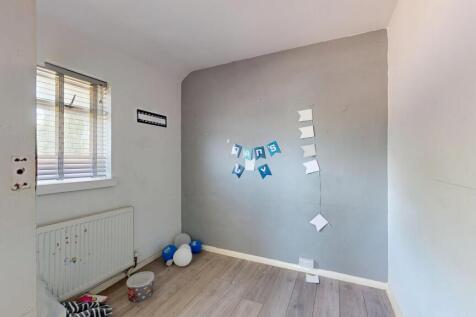100 Crockenhill Road, Orpington, Kent, BR5 4DG