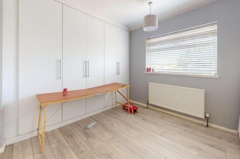 100 Crockenhill Road, Orpington, Kent, BR5 4DG
