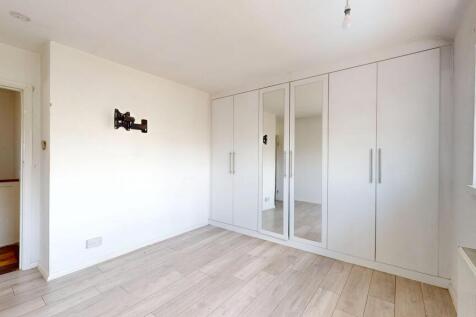 100 Crockenhill Road, Orpington, Kent, BR5 4DG
