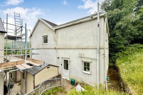 39 Penywern Road, Ystalyfera, Swansea SA9 2NH