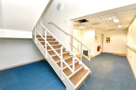 6 Market Place, Retford, Nottinghamshire, DN22 6HB