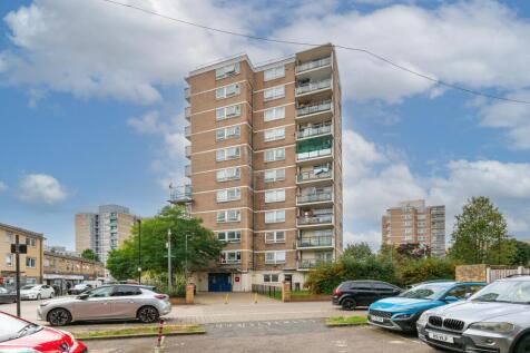39 Colebrook House, Ellesmere Street, Poplar, London E14 6LB