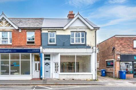 4 Kings Road, Fleet, Hampshire, GU51 3AD