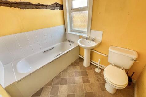 38 Woodland Road, Frome, Somerset, BA11 1LF