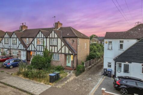 21 Bedford Crescent, Enfield, Middlesex, EN3 6JU