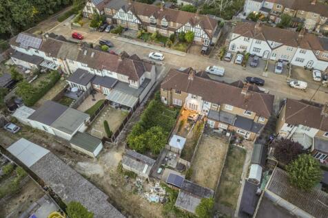 21 Bedford Crescent, Enfield, Middlesex, EN3 6JU