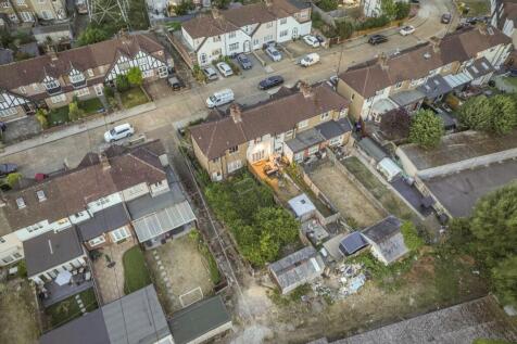 21 Bedford Crescent, Enfield, Middlesex, EN3 6JU