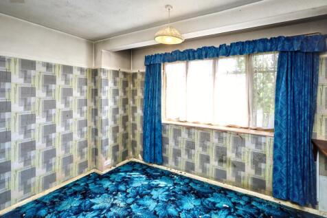 21 Bedford Crescent, Enfield, Middlesex, EN3 6JU