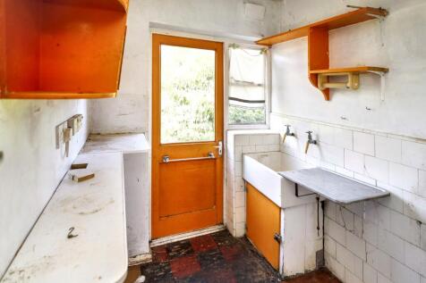 21 Bedford Crescent, Enfield, Middlesex, EN3 6JU
