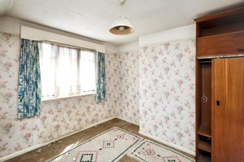 21 Bedford Crescent, Enfield, Middlesex, EN3 6JU