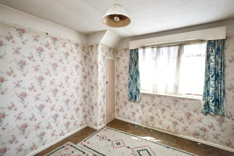21 Bedford Crescent, Enfield, Middlesex, EN3 6JU