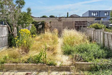 12 Clifton Walk, Benfleet SS7 1DL