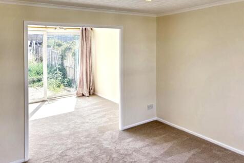 12 Clifton Walk, Benfleet SS7 1DL