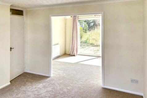 12 Clifton Walk, Benfleet SS7 1DL