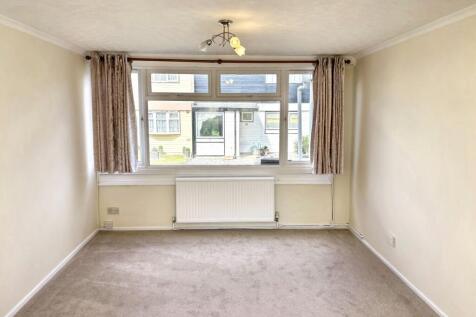 12 Clifton Walk, Benfleet SS7 1DL