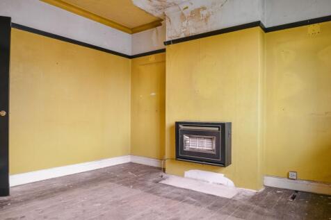 18 Dunstable Court, Dunstable Road, Luton, Bedfordshire, LU4 8DB