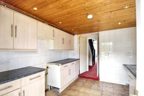 12 Kenneth Road, Chadwell Heath, Romford, RM6 6LL