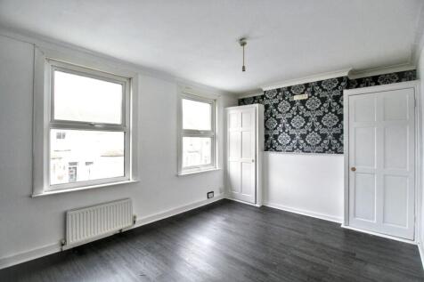 12 Kenneth Road, Chadwell Heath, Romford, RM6 6LL