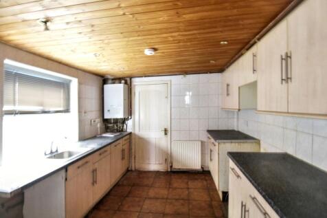 12 Kenneth Road, Chadwell Heath, Romford, RM6 6LL