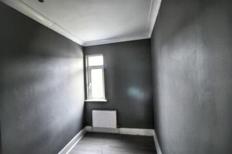 12 Kenneth Road, Chadwell Heath, Romford, RM6 6LL