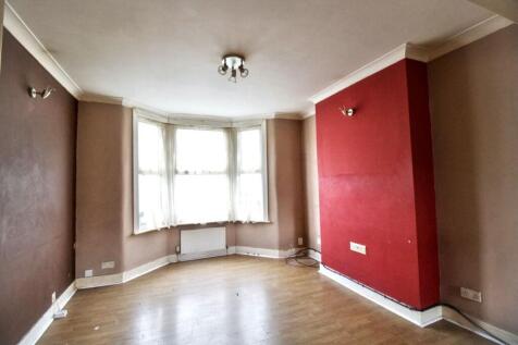 12 Kenneth Road, Chadwell Heath, Romford, RM6 6LL