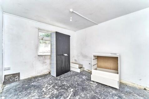 4 The Furlong, Wednesbury, West Midlands, WS10 9SU