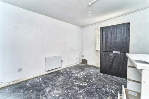 4 The Furlong, Wednesbury, West Midlands, WS10 9SU