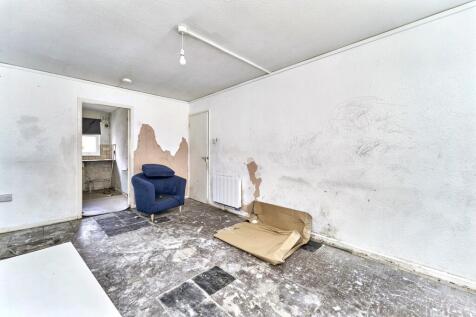 4 The Furlong, Wednesbury, West Midlands, WS10 9SU