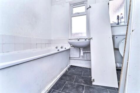 4 The Furlong, Wednesbury, West Midlands, WS10 9SU